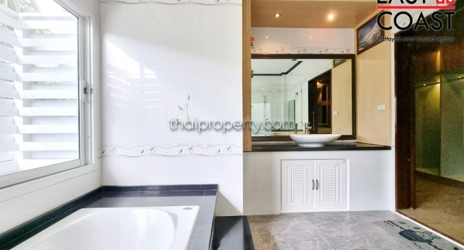 For sale 5 bedrooms house in Bang Lamung, Chonburi