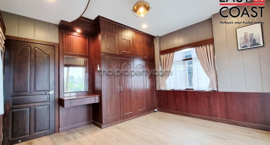 For sale 5 bedrooms house in Bang Lamung, Chonburi