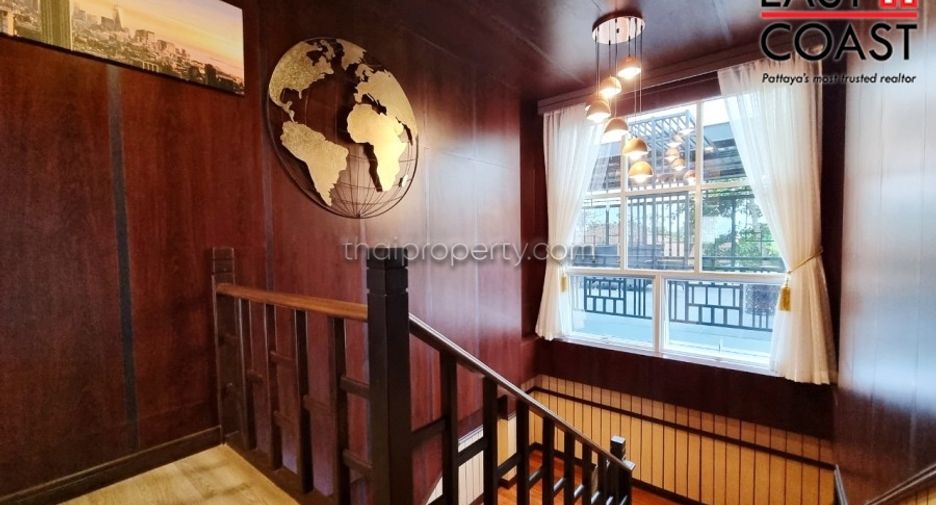 For sale 5 bedrooms house in Bang Lamung, Chonburi