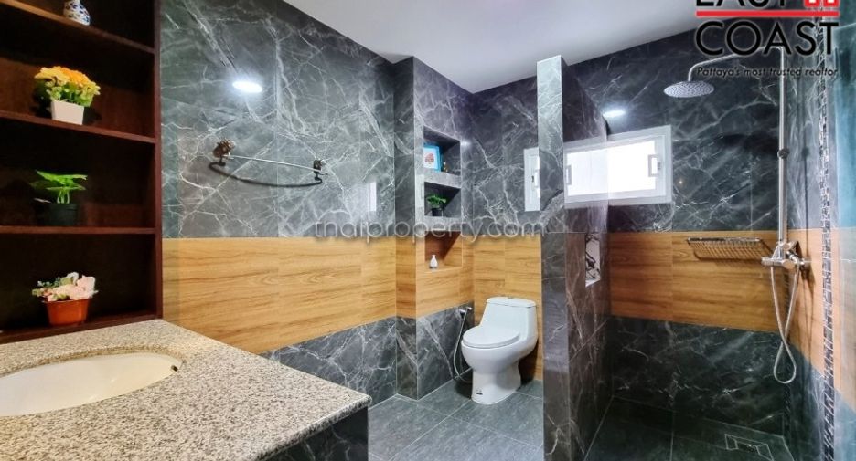 For sale 5 bedrooms house in Bang Lamung, Chonburi