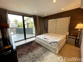 For sale 4 Beds house in Wang Thonglang, Bangkok