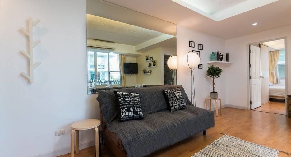 For sale 1 bed condo in Khlong Toei, Bangkok