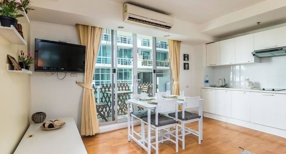 For sale 1 bed condo in Khlong Toei, Bangkok