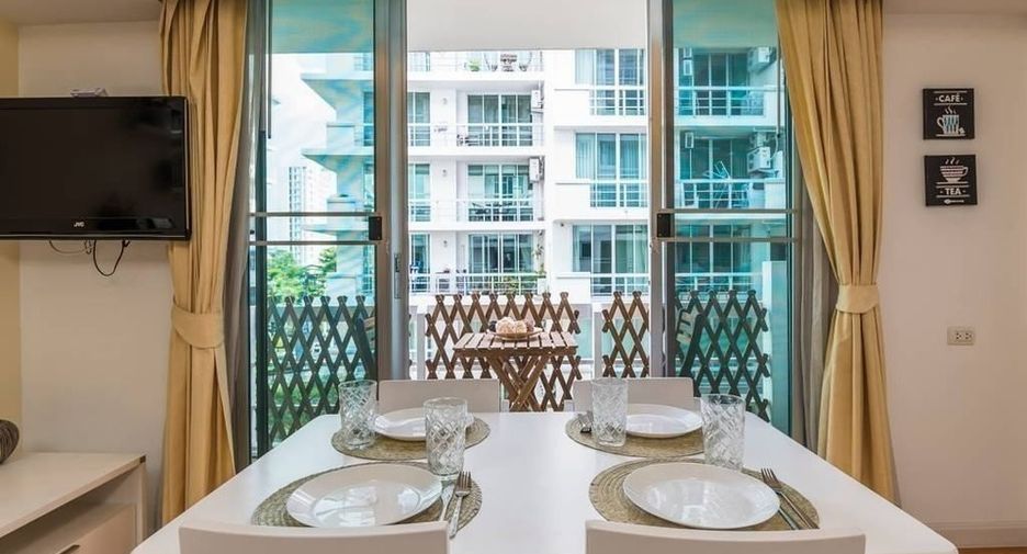 For sale 1 bed condo in Khlong Toei, Bangkok