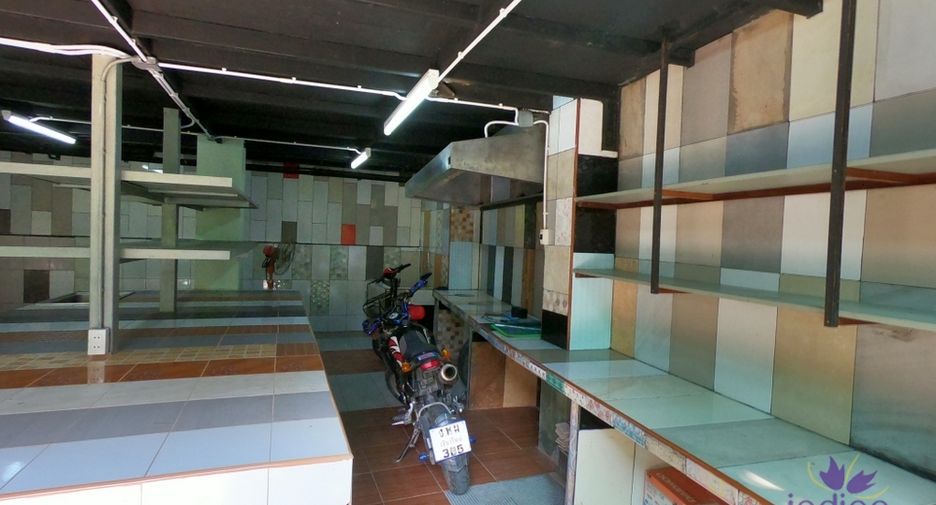 For sale 11 bed retail Space in Saraphi, Chiang Mai