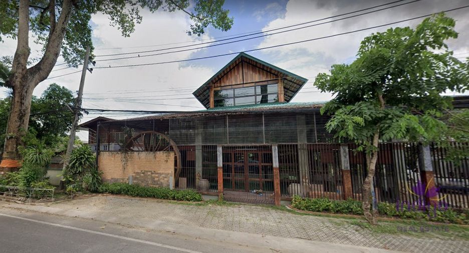 For sale 11 bed retail Space in Saraphi, Chiang Mai