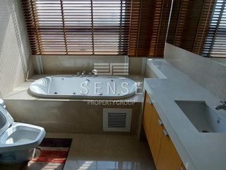 For rent 3 bed condo in Pathum Wan, Bangkok