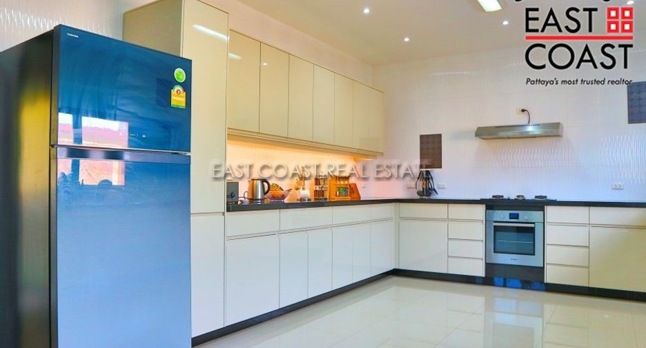 For rent and for sale 4 bedrooms house in Bang Lamung, Chonburi