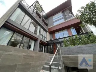 For rent and for sale 5 bed house in Bang Rak, Bangkok