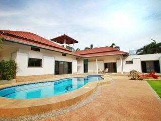 For sale 4 bed villa in Hua Hin, Prachuap Khiri Khan