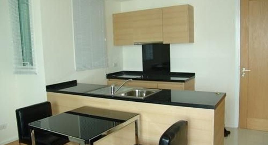For rent 1 bed condo in Watthana, Bangkok