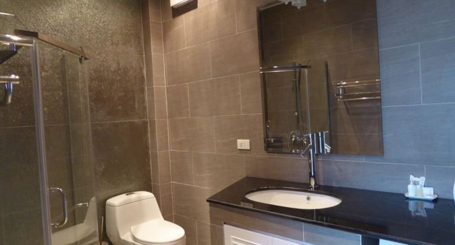Reihenhaus zur Miete und zum Kauf mit 2 Zimmer in Mueang Rayong, Rayong