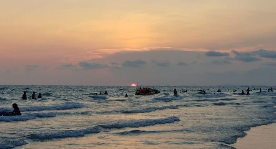 Reihenhaus zur Miete und zum Kauf mit 2 Zimmer in Mueang Rayong, Rayong