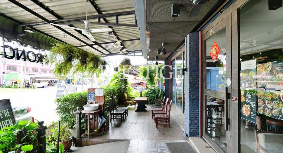 For sale 8 bedrooms retail Space in Bang Lamung, Chonburi