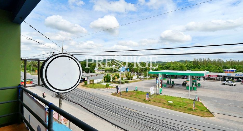 For sale 8 bedrooms retail Space in Bang Lamung, Chonburi