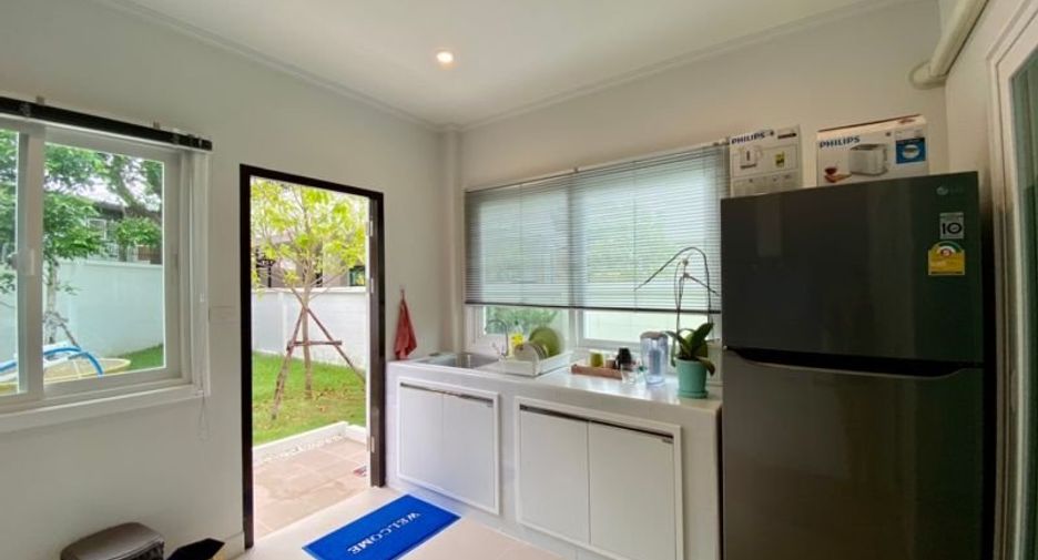 For rent and for sale 4 bedrooms house in Mueang Chiang Mai, Chiang Mai
