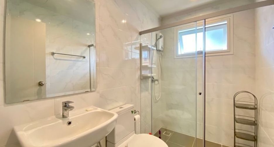 For rent and for sale 4 bedrooms house in Mueang Chiang Mai, Chiang Mai
