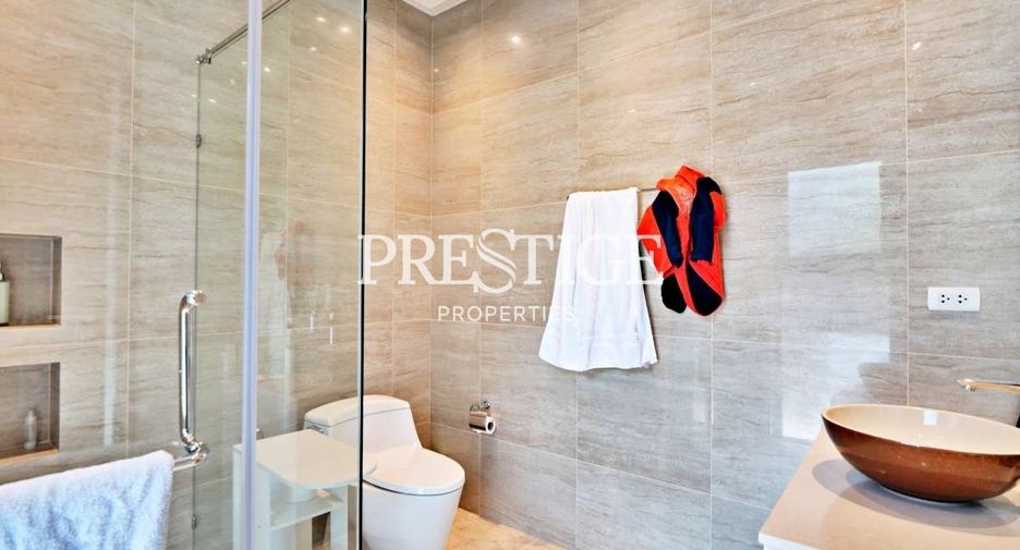 For sale 4 bedrooms house in Bang Lamung, Chonburi