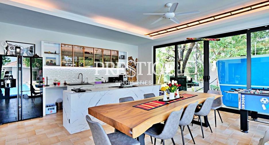 For sale 4 bedrooms house in Bang Lamung, Chonburi