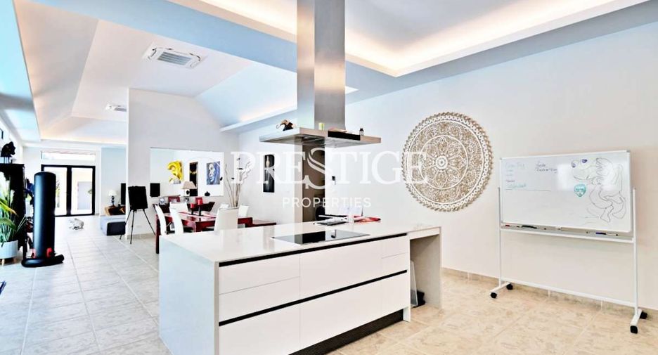 For sale 4 bedrooms house in Bang Lamung, Chonburi
