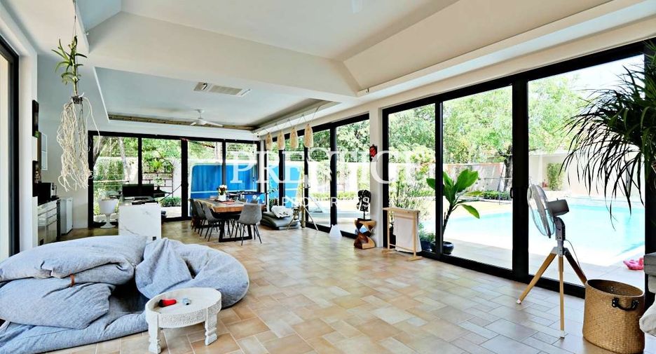 For sale 4 bedrooms house in Bang Lamung, Chonburi