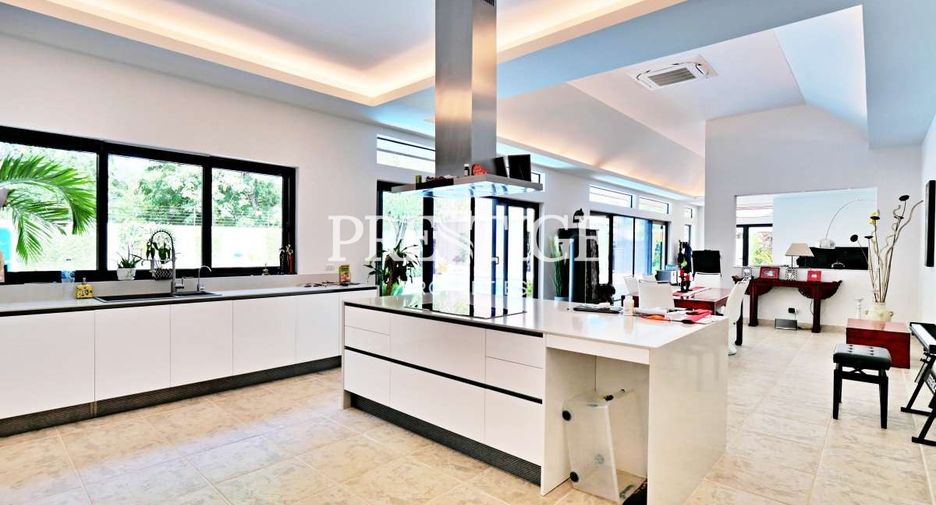 For sale 4 bedrooms house in Bang Lamung, Chonburi