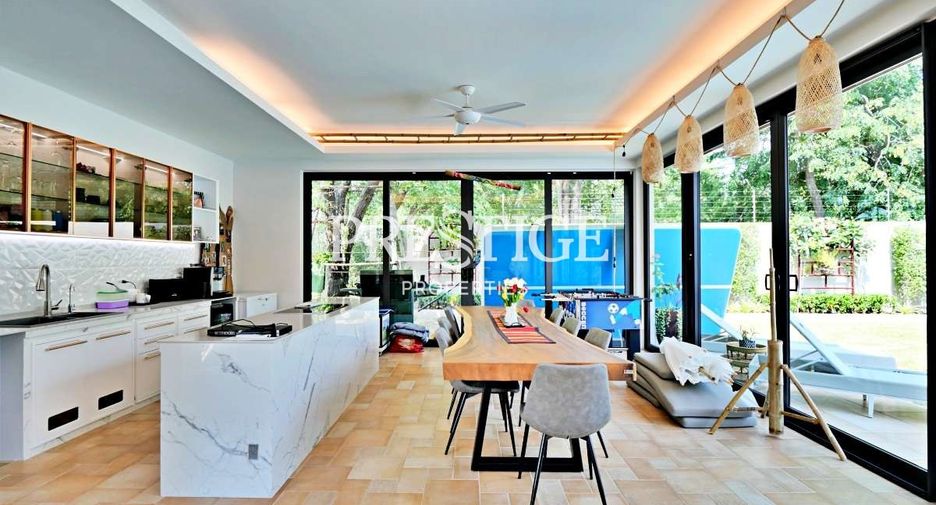 For sale 4 bedrooms house in Bang Lamung, Chonburi
