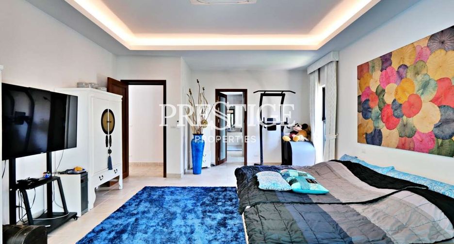 For sale 4 bedrooms house in Bang Lamung, Chonburi