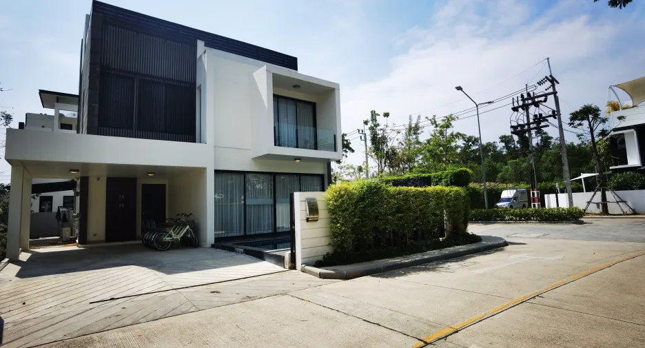 For sale 5 bed villa in Thalang, Phuket