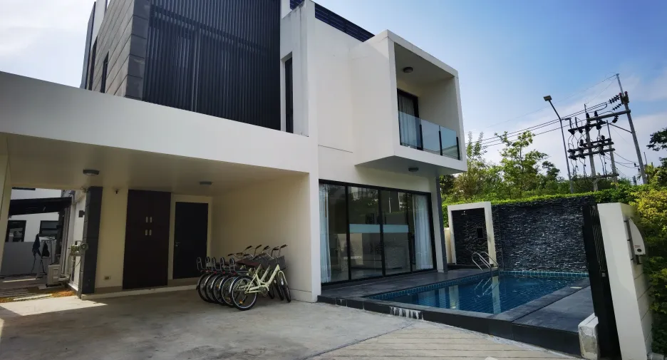 For sale 5 bed villa in Thalang, Phuket
