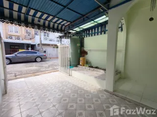 For sale 2 bed townhouse in Lat Phrao, Bangkok