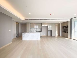 For sale スタジオ condo in Khlong Toei, Bangkok