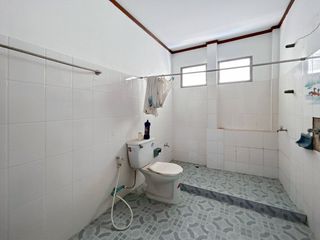 For sale 7 bed townhouse in Hua Hin, Prachuap Khiri Khan