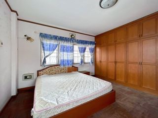 For sale 7 bed townhouse in Hua Hin, Prachuap Khiri Khan