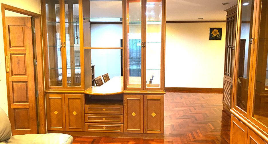 For rent 2 bedrooms condo in Suan Luang, Bangkok