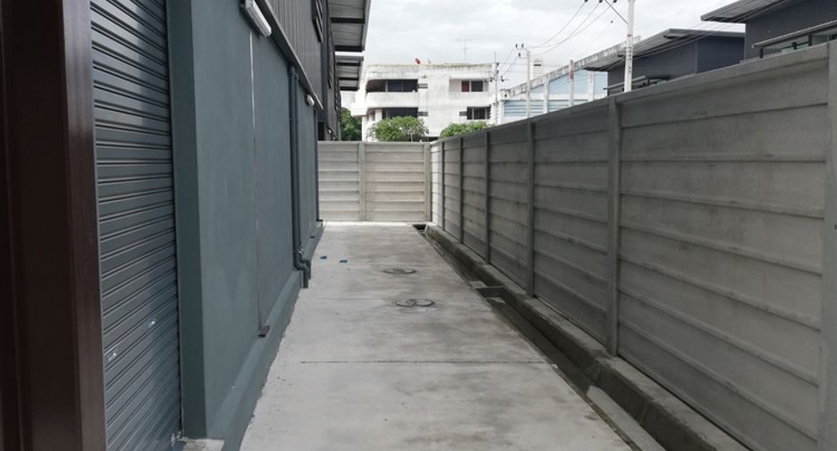 À louer entrepôt à Bang Phli, Samut Prakan