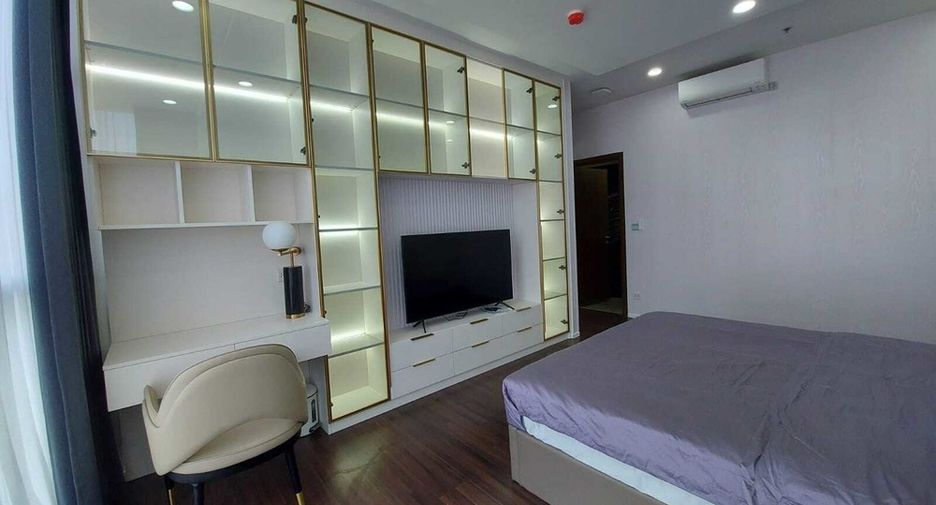 For rent 4 Beds condo in Bang Na, Bangkok