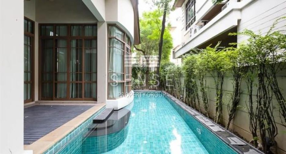 For rent 4 bedrooms condo in Pathum Wan, Bangkok