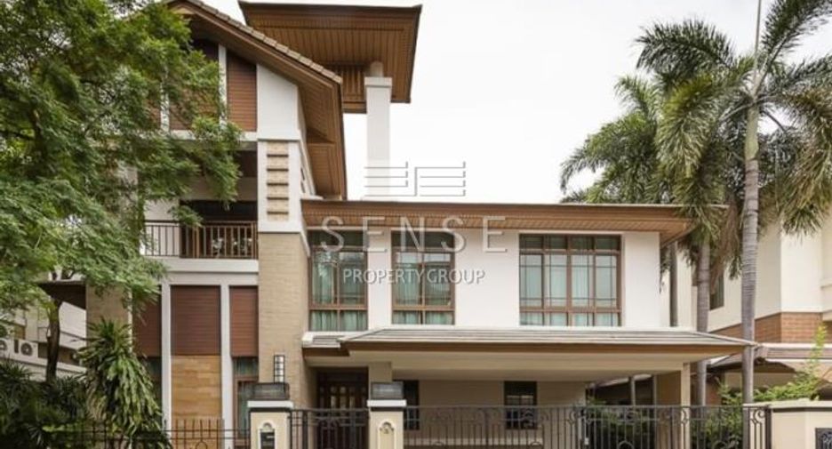 For rent 4 bedrooms condo in Pathum Wan, Bangkok
