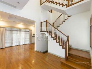 For rent 4 bedrooms condo in Pathum Wan, Bangkok