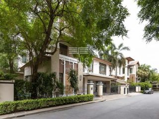 For rent 4 bedrooms condo in Pathum Wan, Bangkok
