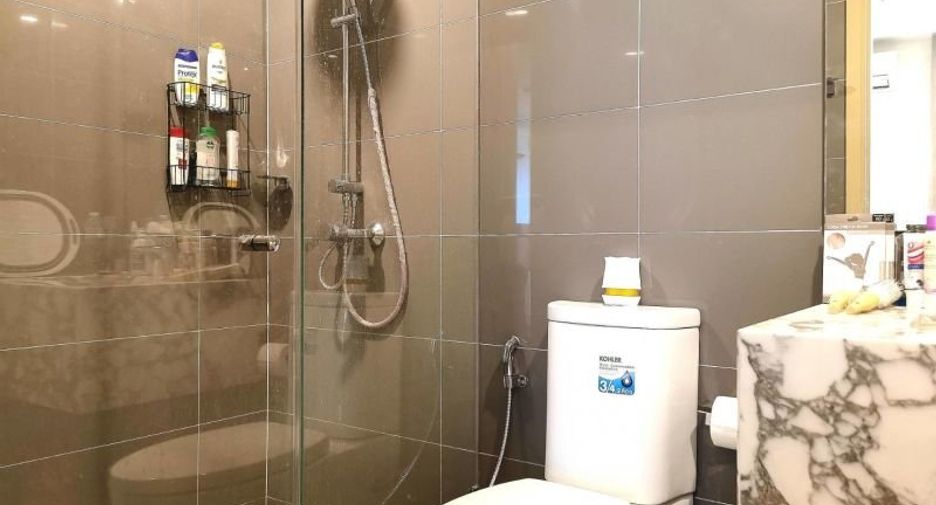 Wohnung zur Miete und zum Kauf mit 1 Zimmer in Pathum Wan, Bangkok