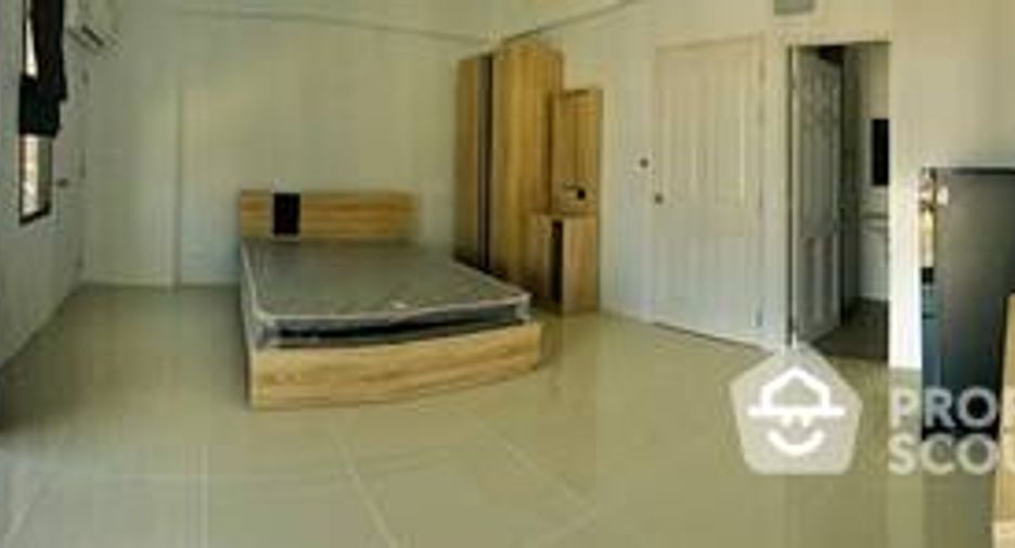 For sale 5 bed townhouse in Si Racha, Chonburi