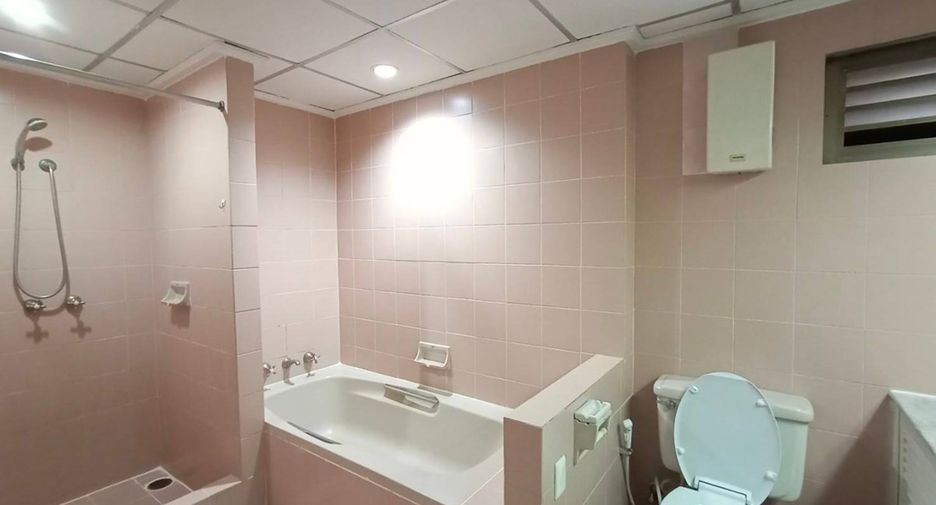 Wohnung zur Miete mit 4 Zimmer in Watthana, Bangkok