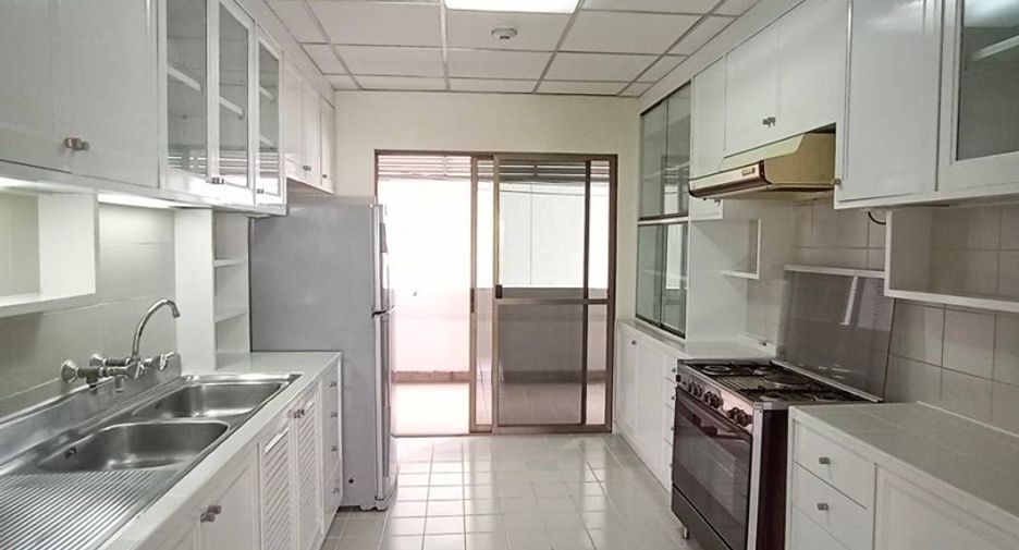 Wohnung zur Miete mit 4 Zimmer in Watthana, Bangkok