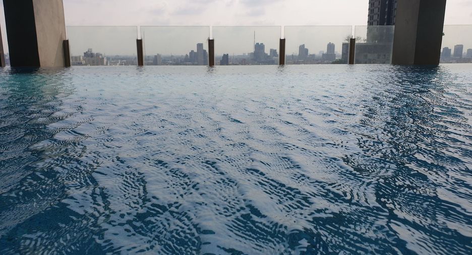 For sale 2 bed condo in Phaya Thai, Bangkok