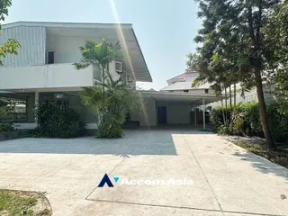 For rent 3 Beds house in Khlong Toei, Bangkok