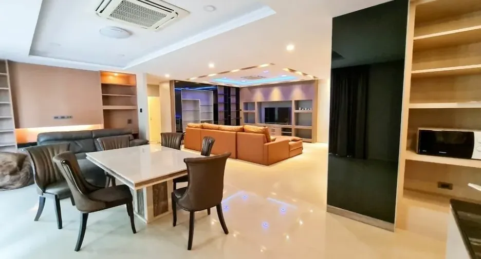 For rent 2 Beds condo in Khlong Toei, Bangkok