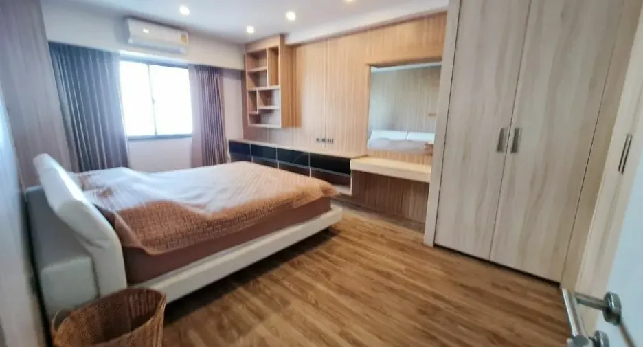 For rent 2 Beds condo in Khlong Toei, Bangkok