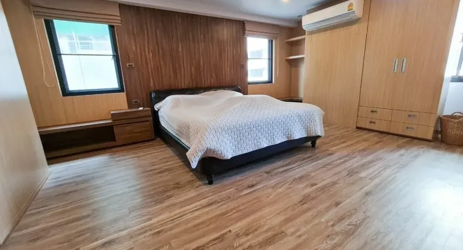 For rent 2 Beds condo in Khlong Toei, Bangkok